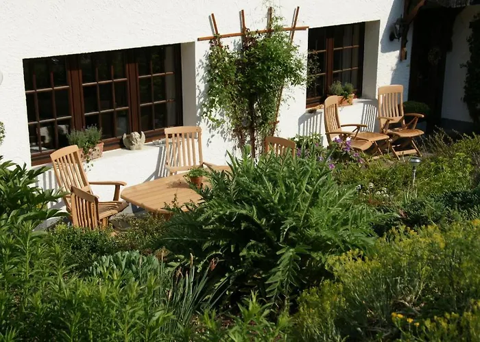 招待所 埃姆拉德乡村旅馆 3*