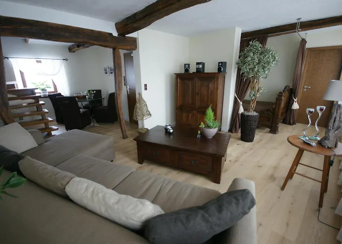 埃姆拉德乡村旅馆 3* 克罗嫩堡