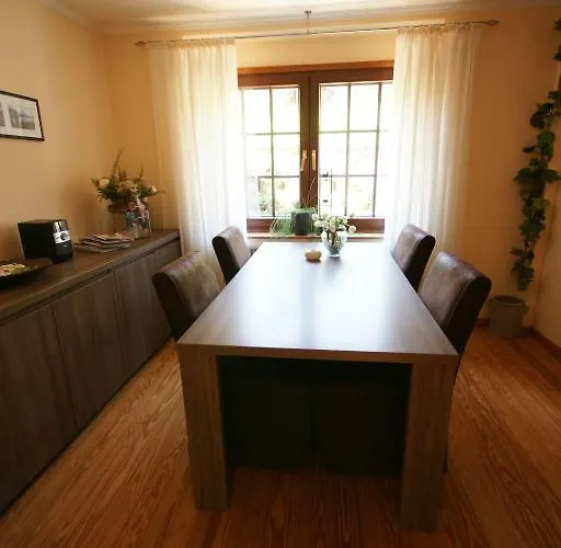 招待所 埃姆拉德乡村旅馆 3*