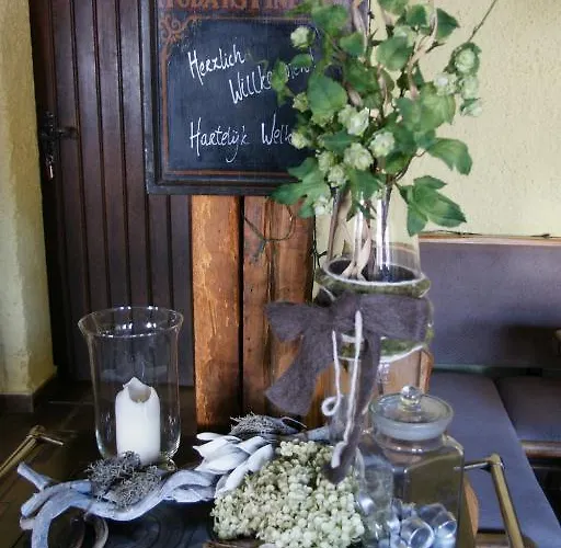 埃姆拉德乡村旅馆 3* 克罗嫩堡